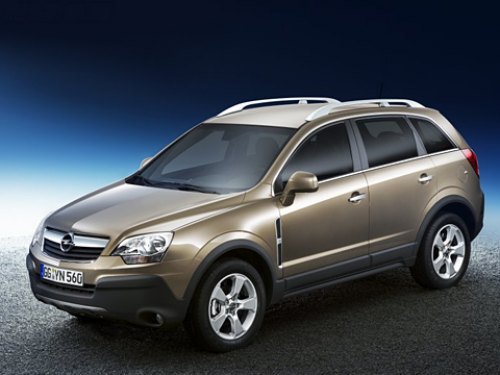 Opel Antara, наследник популярного Frontera, уже не выглядит суровым джипом, как снаружи, так и…