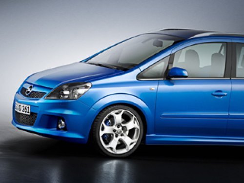 Zafira OPC считается одной из самых быстрых и динамичных семейных повозок в мире.