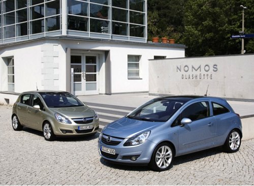 Как и в случае с Astra, трехдверная версия новой Corsa выглядит гораздо динамичнее «пятидверки».