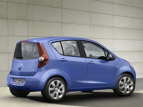 Вот только давайте не будем сравнивать Opel Agila со Skoda Roomster. Разве только чехи могут…