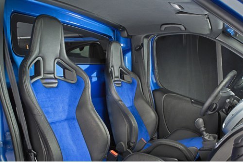 За рулем Vivaro VPC почувствуешь себя не каким-нибудь водителем маршрутки, а как минимум Шумахером.