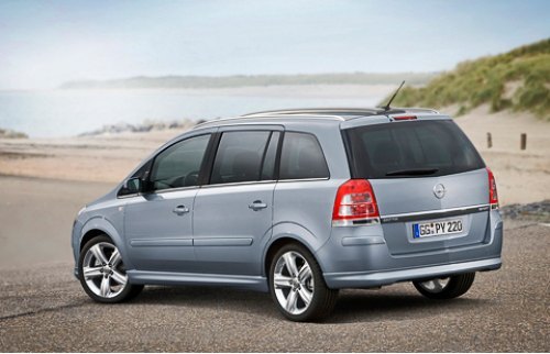 Отличить старую Zafira от новой сможет либо владелец такой машины, либо человек, у которого под…