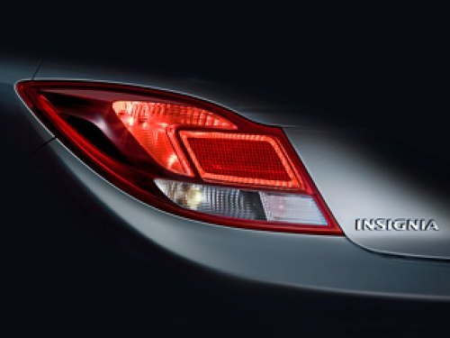 Пока мы можем узнать лишь то, как выглядят задний фонарь и именной шильдик Opel Insignia. Об…