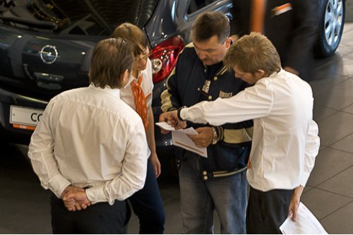 Работу с людьми нужно любить. Естественная общительность — тоже талант. Но когда какой-нибудь…