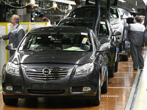 Пока Magna и Сбербанк предлагают 500 миллионов евро за 55% акций (35% из них будут российскими) и…