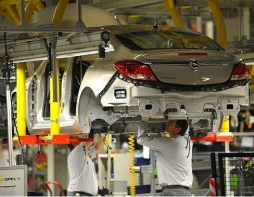 По мнению Дирка Пфайля, сохранение убыточной марки в составе концерна GM — это наиболее выгодное и…