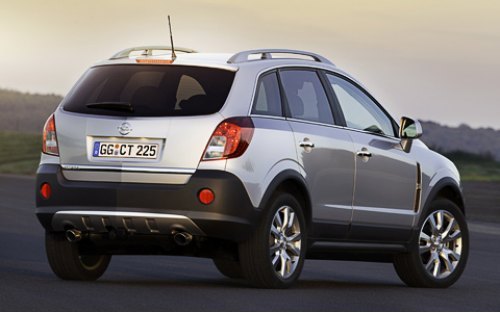 Задняя оптика тоже подверглась пересмотру. Кроме того, среди опций — 19-дюймовые колесные диски. С…