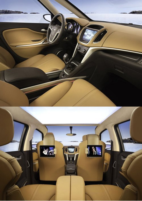 В практически серийном интерьере осталось заменить центральный дисплей таким же, но меньшего…