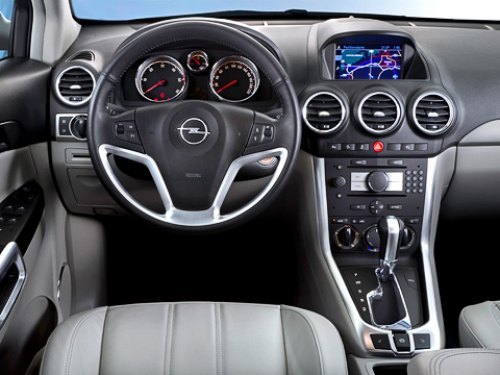 Покупатель вправе выбрать цвет кузова («металлик» стоит 12 тысяч рублей) и цвет внутренней отделки.…