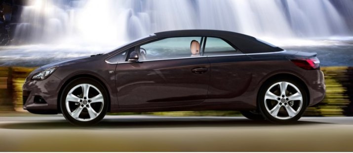 В длину кабриолет Opel Cascada составляет 4,7 м.
