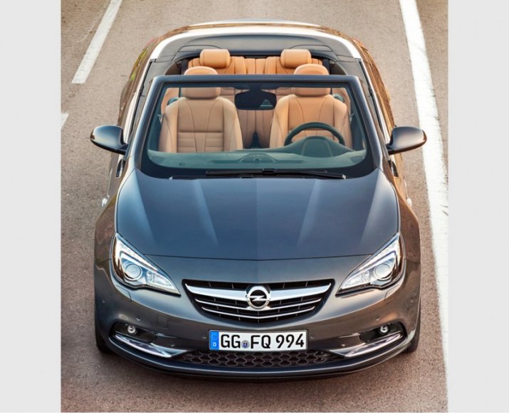 Кабриолету инженеры подарили адаптивный головной свет с 11 автоматическими функциями, второе…