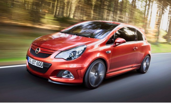 Самая мощная версия нынешней Корсы OPC — исполнение Nurburgring Edition с 210-сильным мотором.