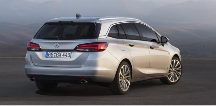 Внешние размеры модели по сравнению с предшественником изменились не существенно: длина 4702 (+4…