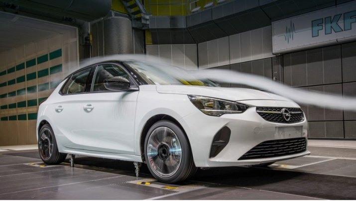 Оптимизация аэродинамики Корсы производилась в институте автомобилестроения при Штутгартском…