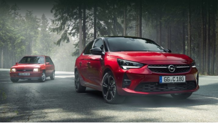 Шильдик GSi на Корсе А означал Grand Sport injection. Создатели модели подчёркивали её изюминку:…