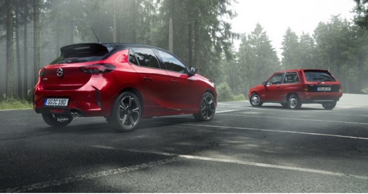 Компания уточнила, чем GS Line отличается от прочих Корс: спортивные бамперы, выхлопные патрубки в…