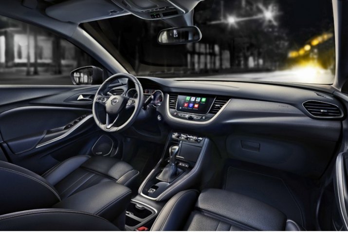 «В базе»: шесть подушек, светодиодные фары и фонари, задние парковочные сенсоры, «круиз» с…