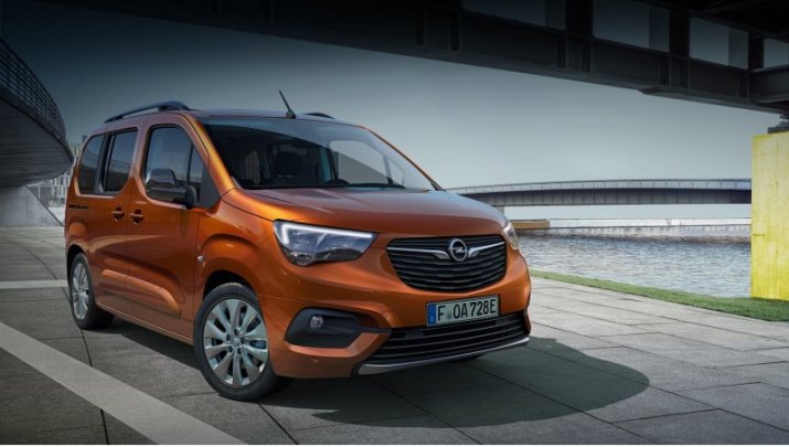 Combo-e комплектуется однофазным бортовым зарядным устройством на 7,4 кВт, а опционально —…