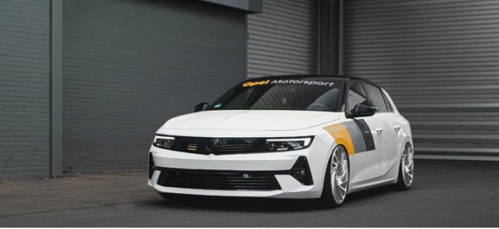 OPEL и тюнинг-ателье XS Carnight представали новую Astra 2022 года с 20-дюймовыми колёсами