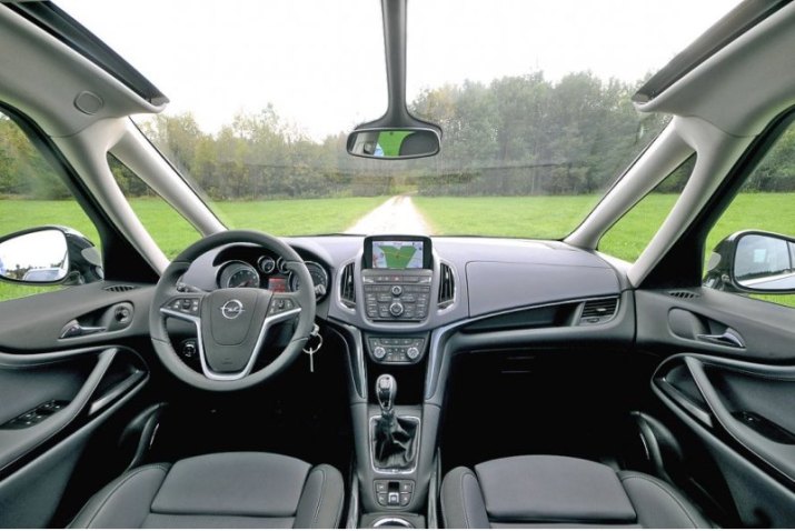 1,4-литровый бензиновый мотор тоже капризен, предупреждает автоэксперт. Слабые места здесь -…