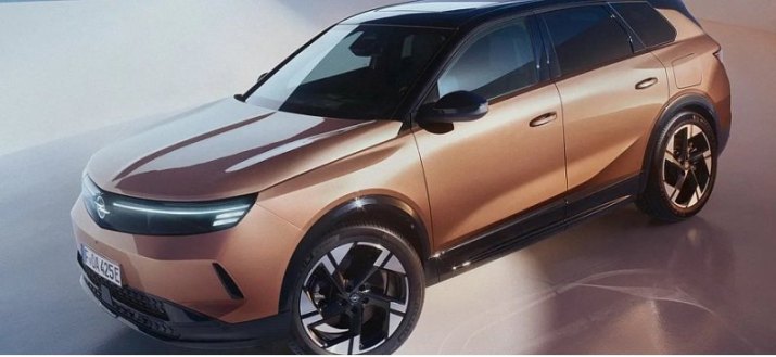 Обновленный Opel Grandland представлен со 100% агрегатом с запасом хода до 700 км