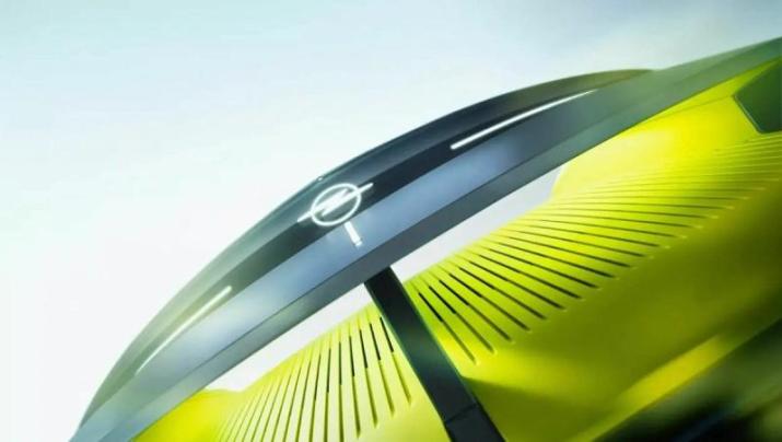 Opel работает над мощнейшим электромобилем. Новинку показали на тизерах