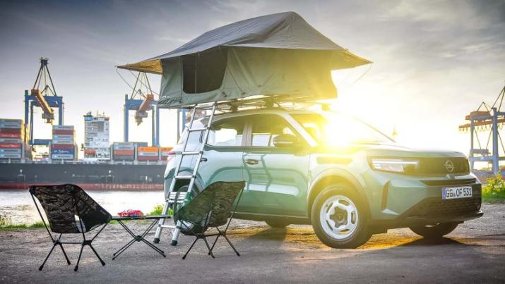 Opel Frontland с палаткой Thule Foothill
