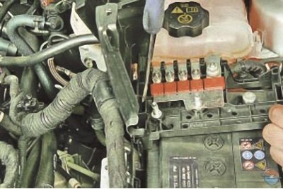 Astra j как снять аккумулятор Removing and installing the battery (Opel Astra J 2009-2015, petrol: Electrical 