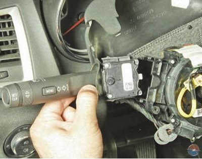 Opel zafira как снять подрулевую накладку