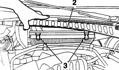 19.2. Wyjmowanie filtra kabinowego (modele Corsa-C): 2. Osłona chłodnicy; 3. Stabilizatory