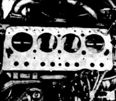 Изготовить два направляющих стержня (болты головки блока цилиндров с отрезанной головкой), см.…