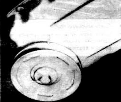 Отрегулировать зазоры клапанов. Для этого установите поршень 1-го цилиндра в ВМТ.