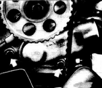 Снять верхний шланг охлаждающей жидкости с корпуса термостата, снять радиатор, слить и собрать…