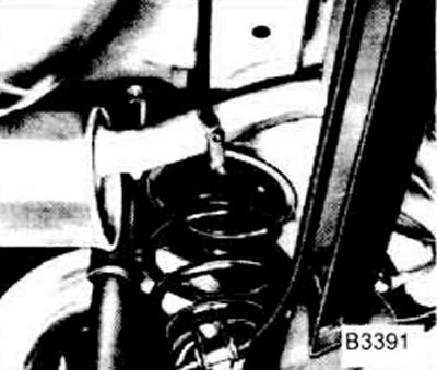 Кронштейн двигателя 1,6 л с автоматической трансмиссией.