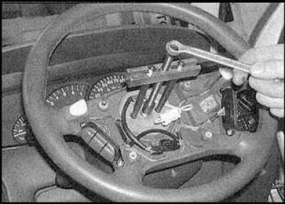 Как снять руль омега б Steering wheel - removal and installation (Opel Omega B 1993-1999: Chassis: Stee