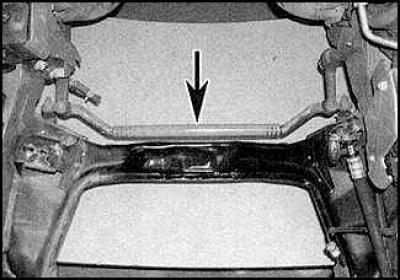 5. Для зняцця цэнтральнай рулявой цягі спачатку зніміце вонкавыя рулявыя цягі.
