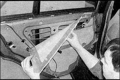 Как снять дверь омега б Interior door trim panel (Opel Omega B 1993-1999: Body: Doors and windows)