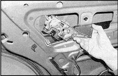 Как снять дверь омега б Door handles and locks (Opel Omega B 1993-1999: Body: Doors and windows)