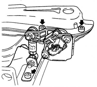 1. Remove the left wheel.