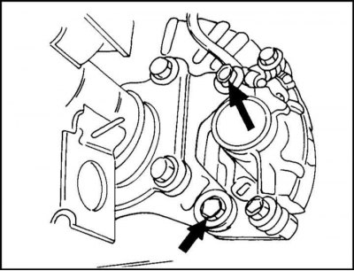 2. Tighten the bolts to a torque of 104 Nm.