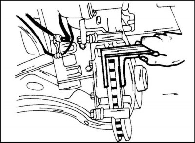 7. Lower the vehicle onto its wheels and tighten the wheel mounting bolts to 110 Nm.