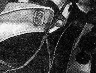 Obrázok 1.20. Ľavý predný držiak motora.