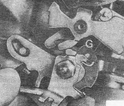 Figure 3.14. To adjust the air damper clearance, bend the tab «G»