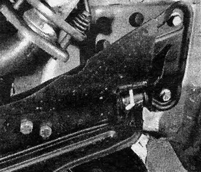 Fotografija 9.12A Vijci za potporu središnjeg i stražnjeg nosača upravljačke ploče (dugi tip).