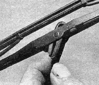 Фото 35.3 Снятие щетки стеклоочистителя («дворника»)