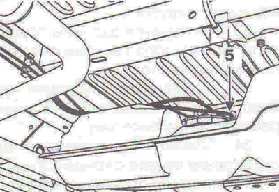 Figure 3.17. Disconnect the fuel level sensor connector at point 5, disconnect it from the bottom…