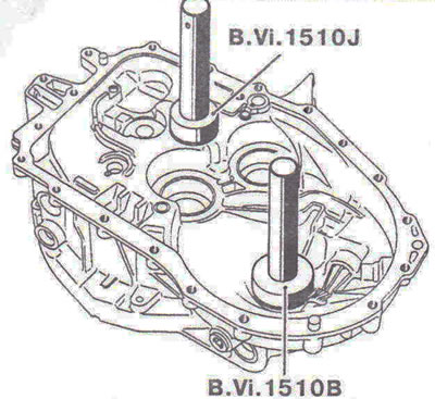 Слика 5.80. Монтирајте носаче лежајева вратила користећи алате B. Vi. 1510J и B. Vi. 1510B.