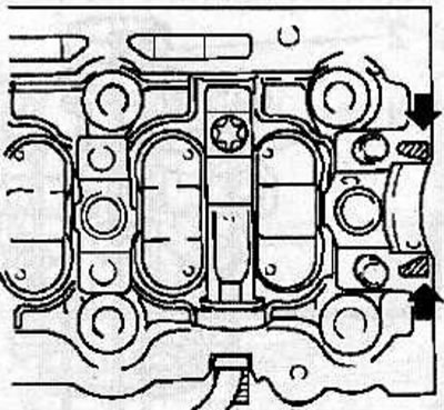 Apply a thin layer of sealant to the areas indicated by arrows in the figure.