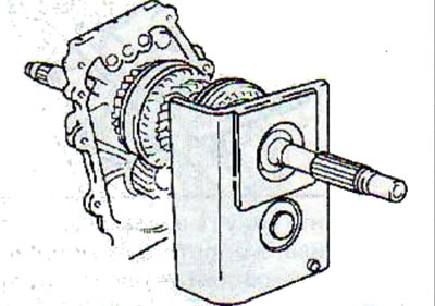 Install the main shaft together with the intermediate shaft, then secure them with a special device…