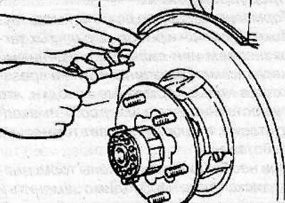 The difference in brake disc thickness should not exceed 0.010 mm.